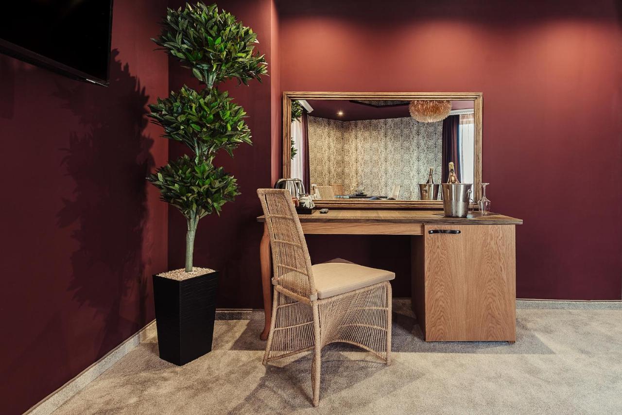 Opu Boutique Hotel Варна Экстерьер фото